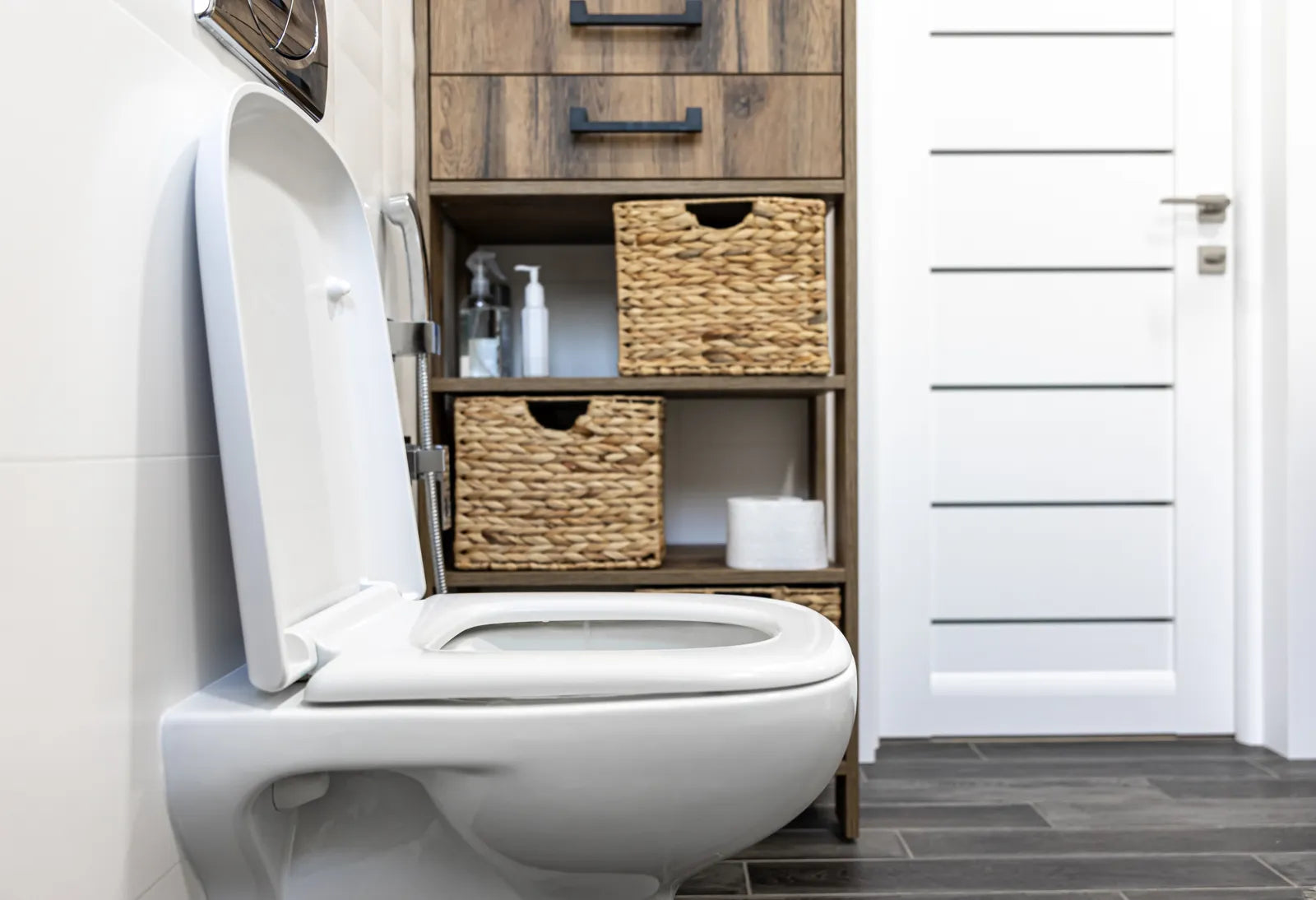 Keep your bidet spray nozzle clean with our step-by-step guide for better toilet hygiene.