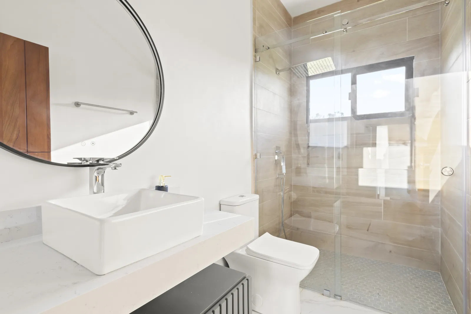 Learn all heated toilet seat benefits, pros, cons, usage tips and buying guides. Find out if a heated toilet seat is worth installing for your cold bathroom use.