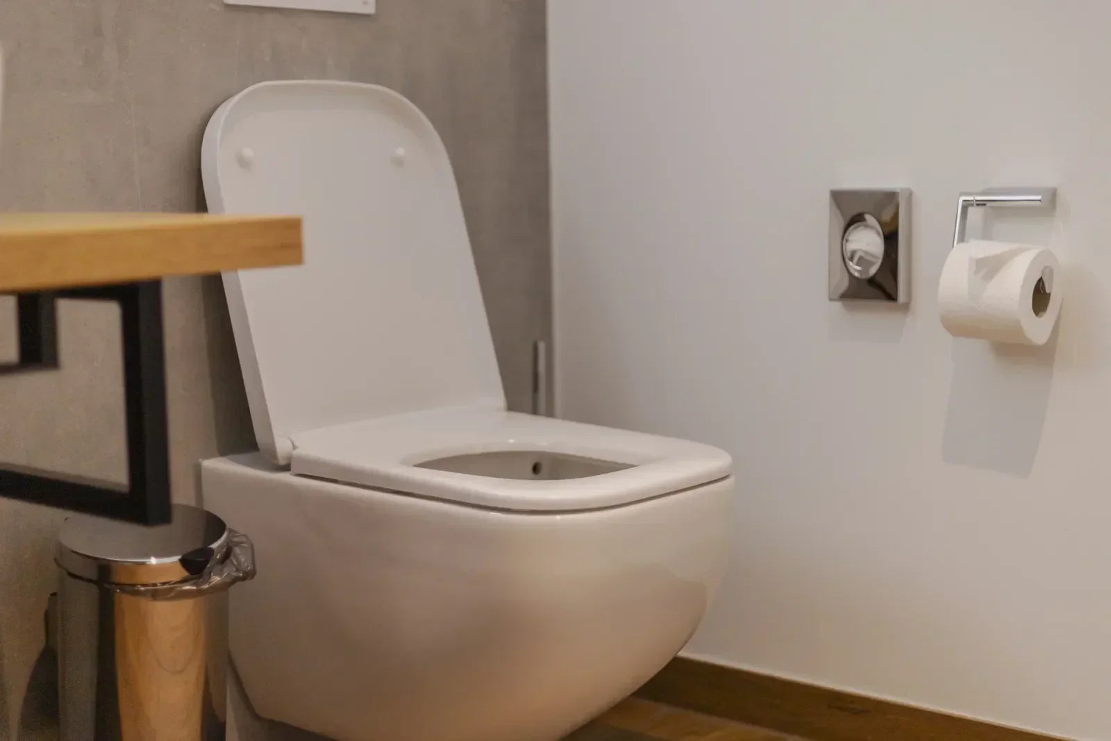 Modern bidet toilet in a minimalist design, representing a durable and hygienic option to support digestive health in daily use.